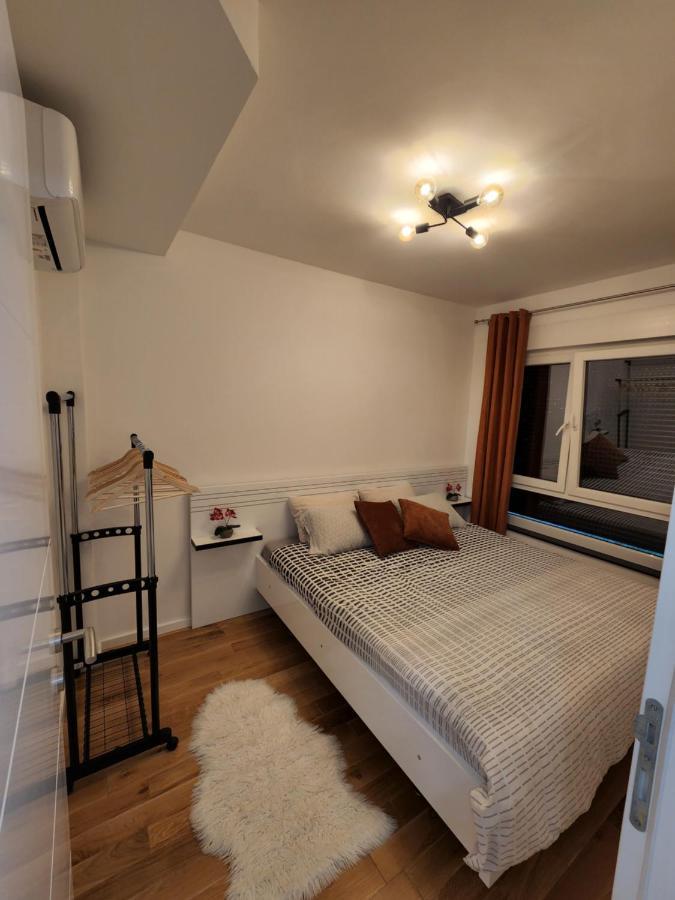 Apartman Park Lake Тузла Экстерьер фото