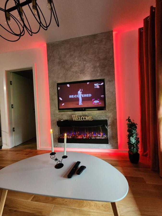 Apartman Park Lake Тузла Экстерьер фото